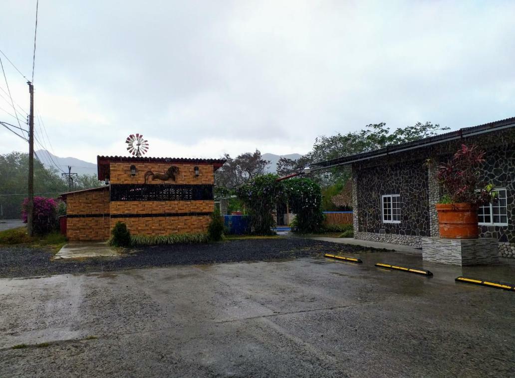 Windmill Hostal El Valle de Anton Dış mekan fotoğraf
